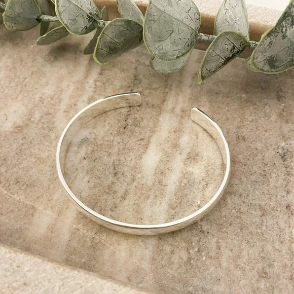 Elegant Silver Bracelet for Women - Picture 4 of 6